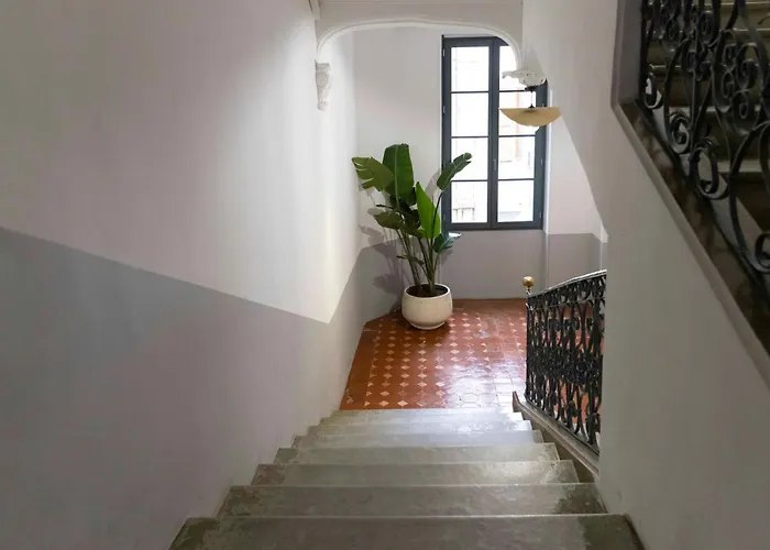 Thomas Price Apartman