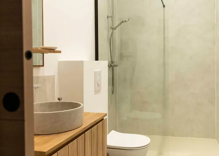 Thomas Price Ναρμπόν